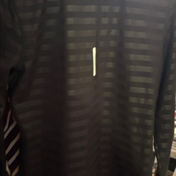 Reebok Black Striped Top - Picture 3 of 3